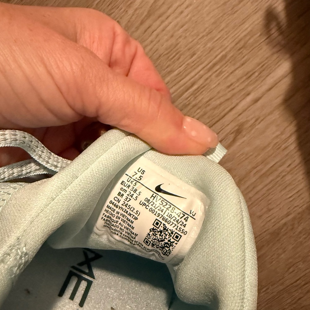 Nike Women’s Free Metcon 6 Training Shoes - Picture 7 of 7